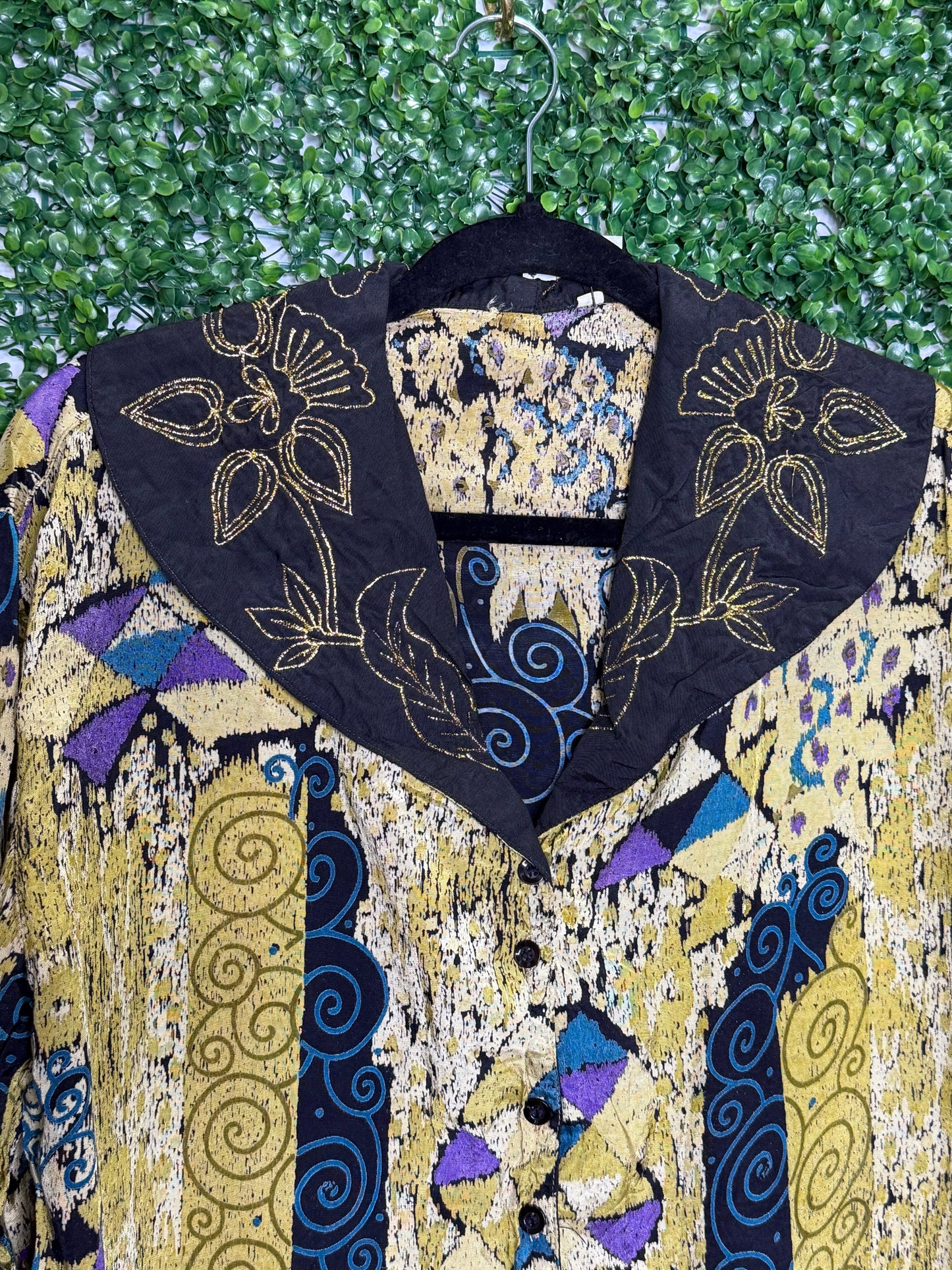 Vintage Print Blouse top With Large Collar