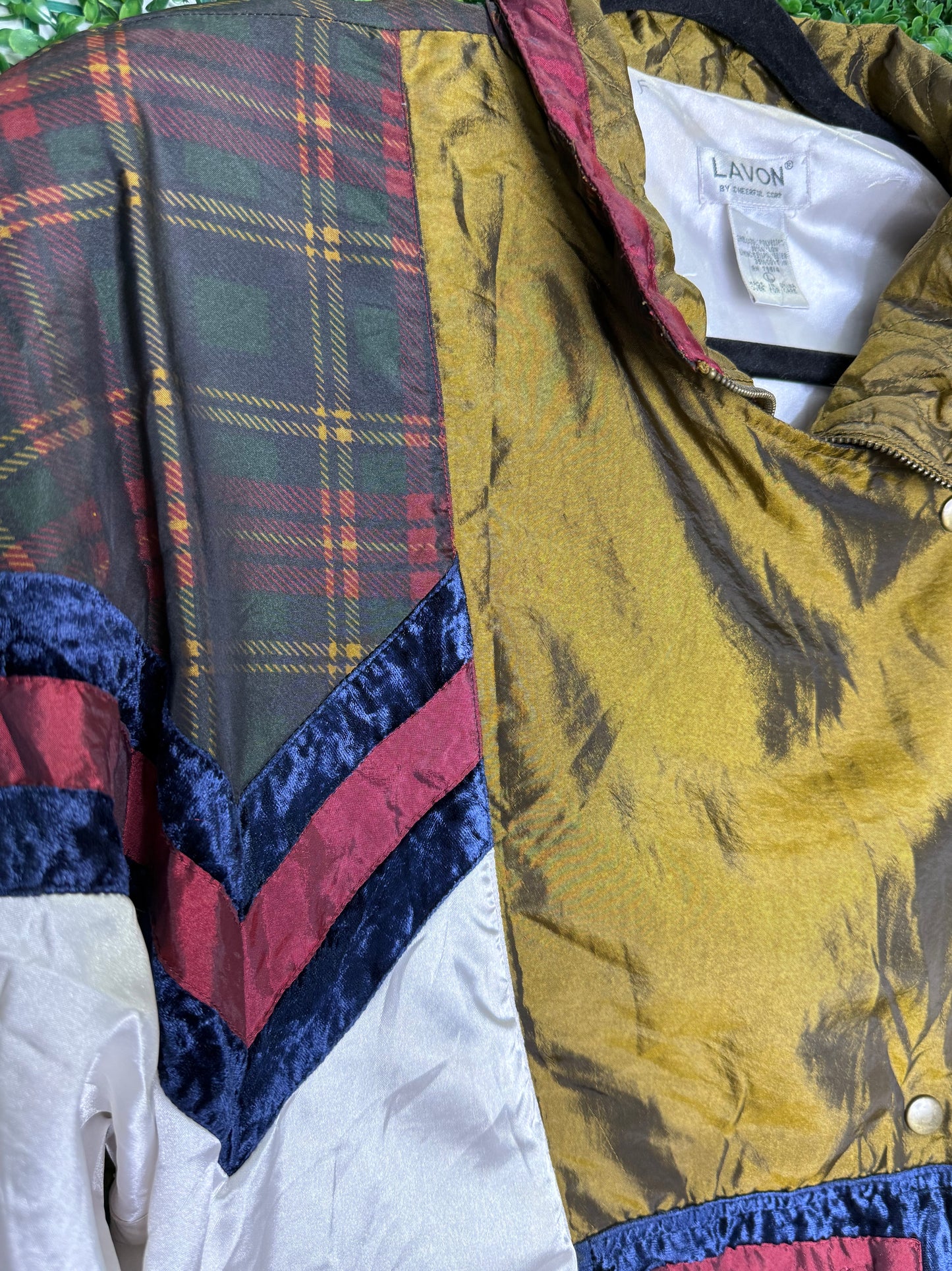 Lavon Vintage Patterned Windbreaker with Front Flap
